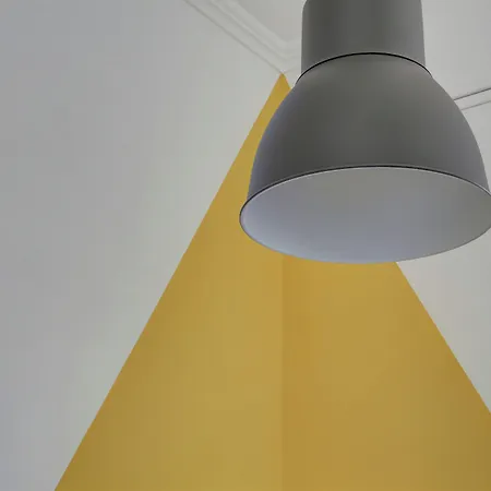 Furio Camillo - Metro A - Netflix * Rome