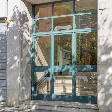 Furio Camillo - Metro A - Netflix Διαμέρισμα *