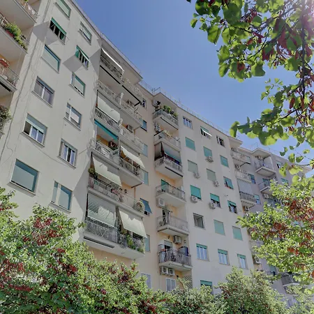 Furio Camillo - Metro A - Netflix Apartmán *